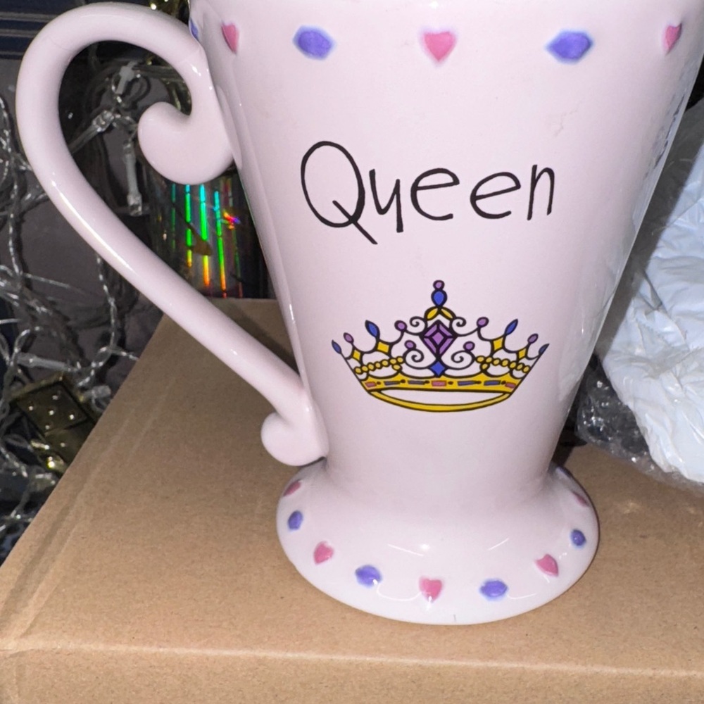 Large Ceramic “Queen” mug - perfect for Her Royal Highness- Vintage